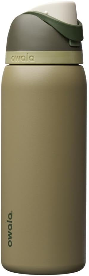 Owala FreeSip Insulated Stainless Steel Water Bottle with Straw, BPA-Free Sports Water Bottle, Great for Travel, 32 Oz, Shy Marshmallow