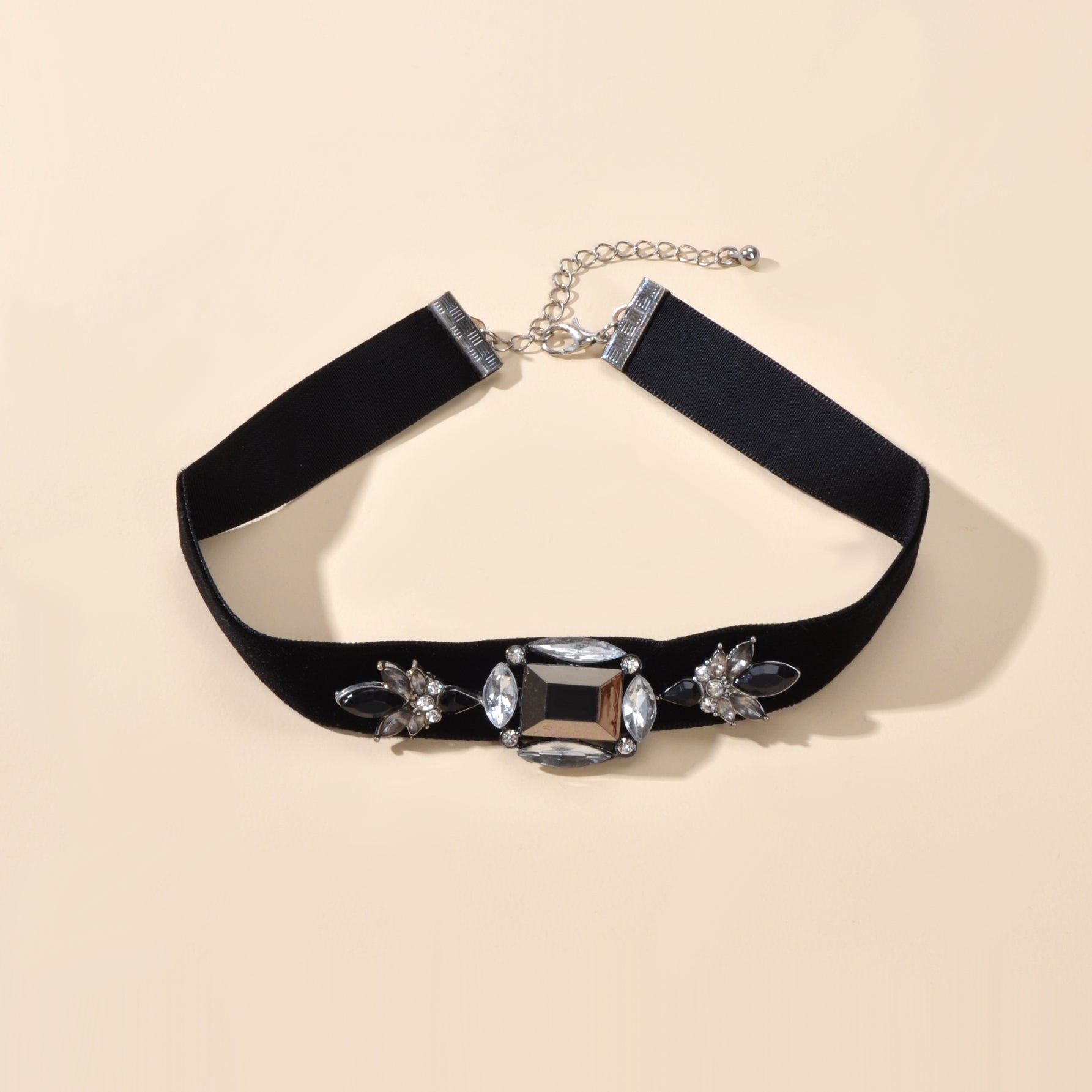 Retro Jewellery 90s Rhinestone Black Velvet Short Tattoo Choker Grunge Necklace-1