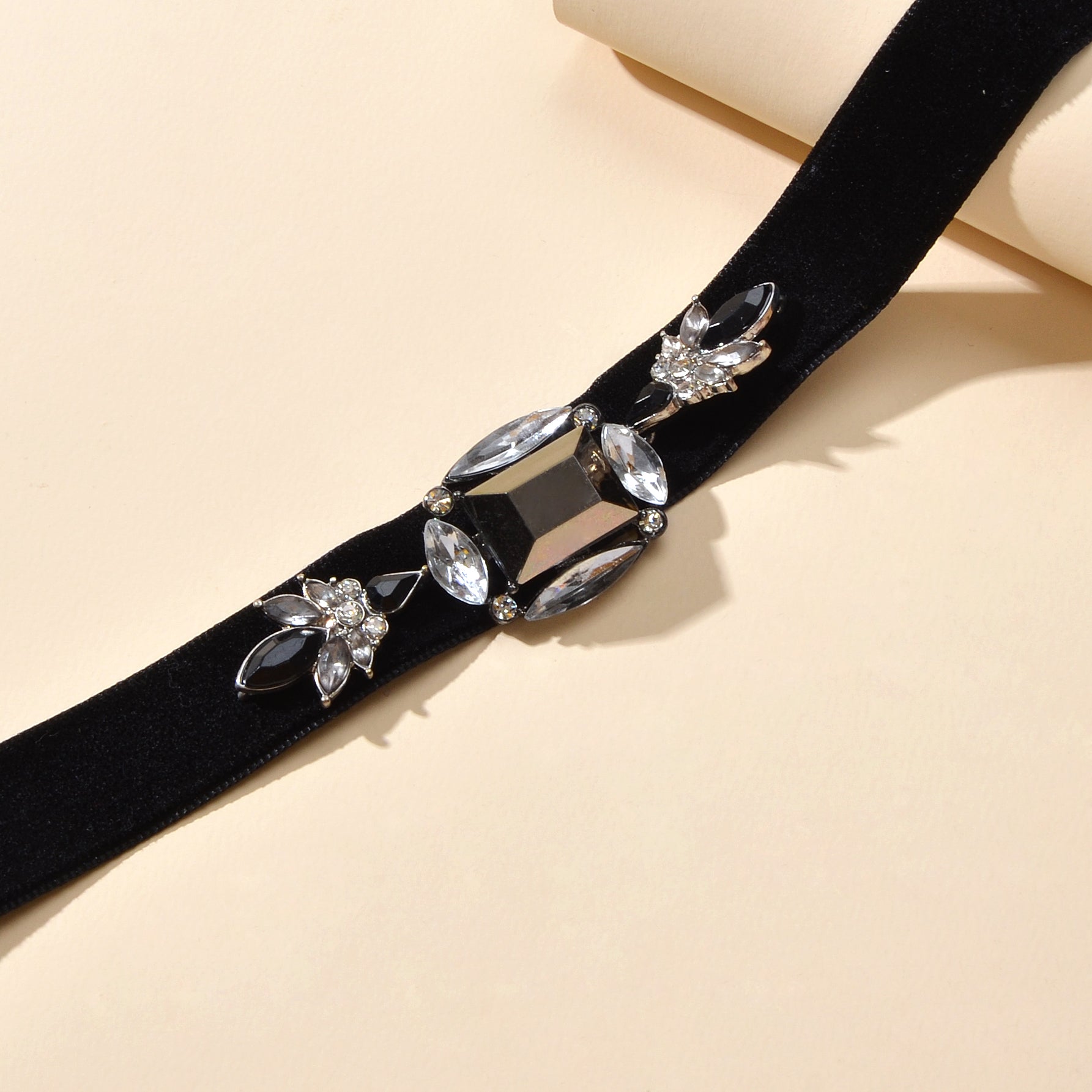 Retro Jewellery 90s Rhinestone Black Velvet Short Tattoo Choker Grunge Necklace-2